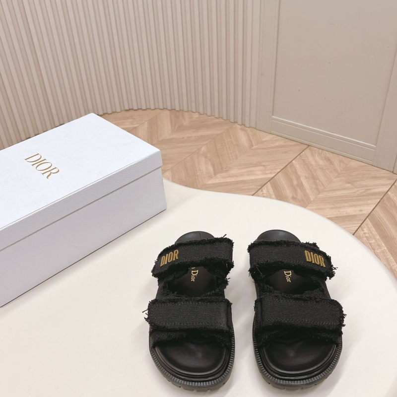 ch**an D*or sandals